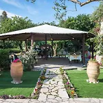 Takis Family Corfu 3* Κοντόκαλι