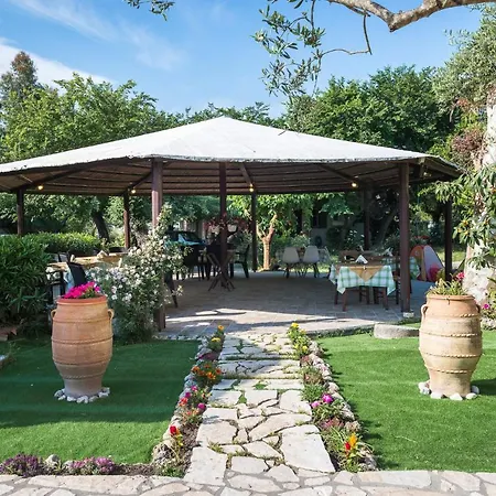 Takis Family Corfu 3* Kontokali