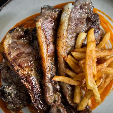 Takis Family Corfu ゲストハウス 3*