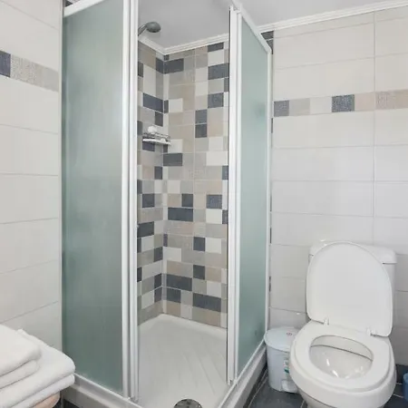 Takis Family Corfu Gæstehus Kontokali